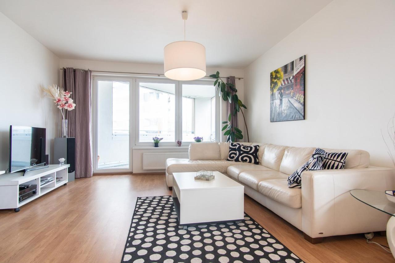 Prostorný 3 pokojový apartmán s dvěma terasami Praga Exterior foto